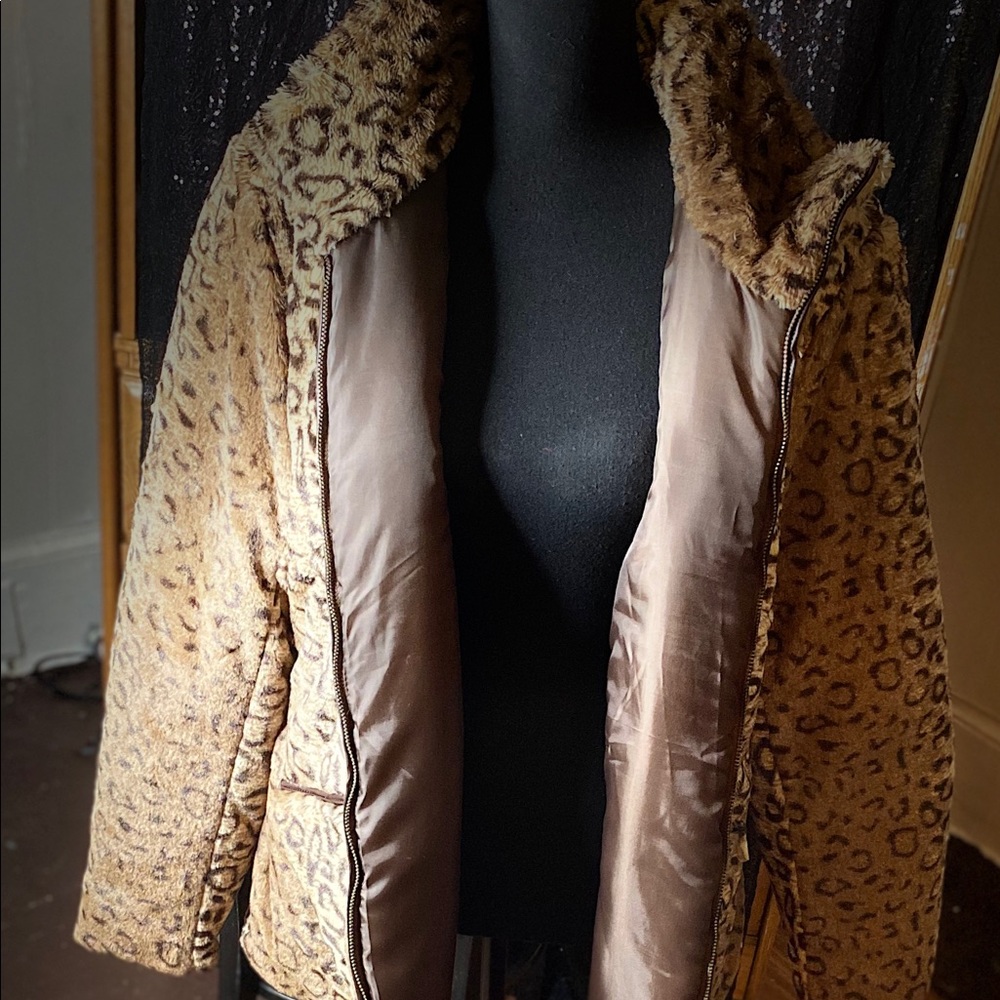 Leopard Print Jacket - image 4